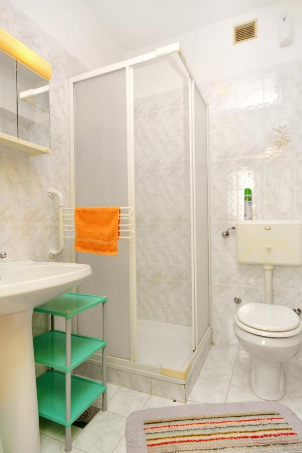 Apartments With A Parking Space Umag - 7109 المظهر الخارجي الصورة
